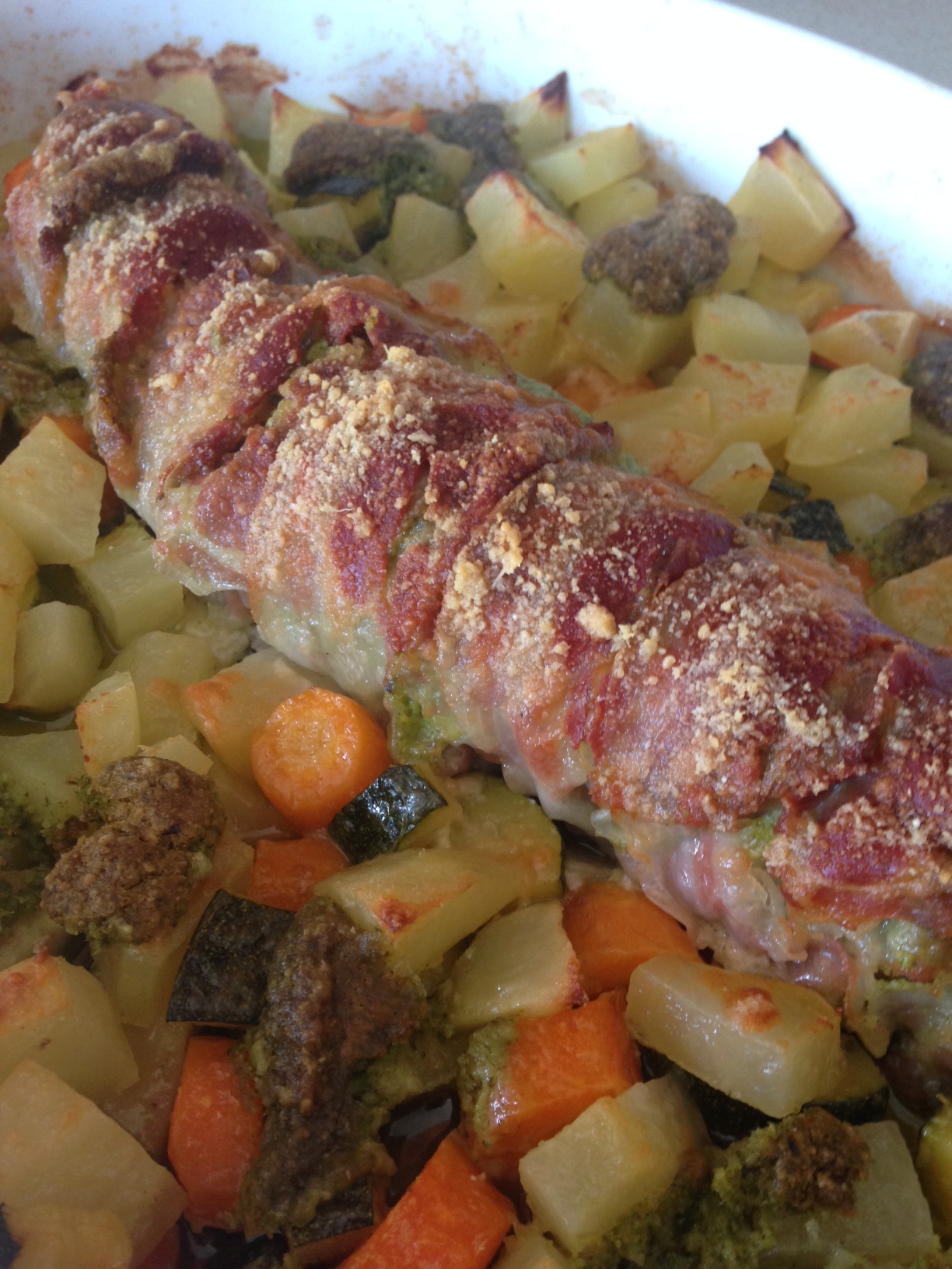 Schweinefilet mit Pesto- und Pancetta-Kruste