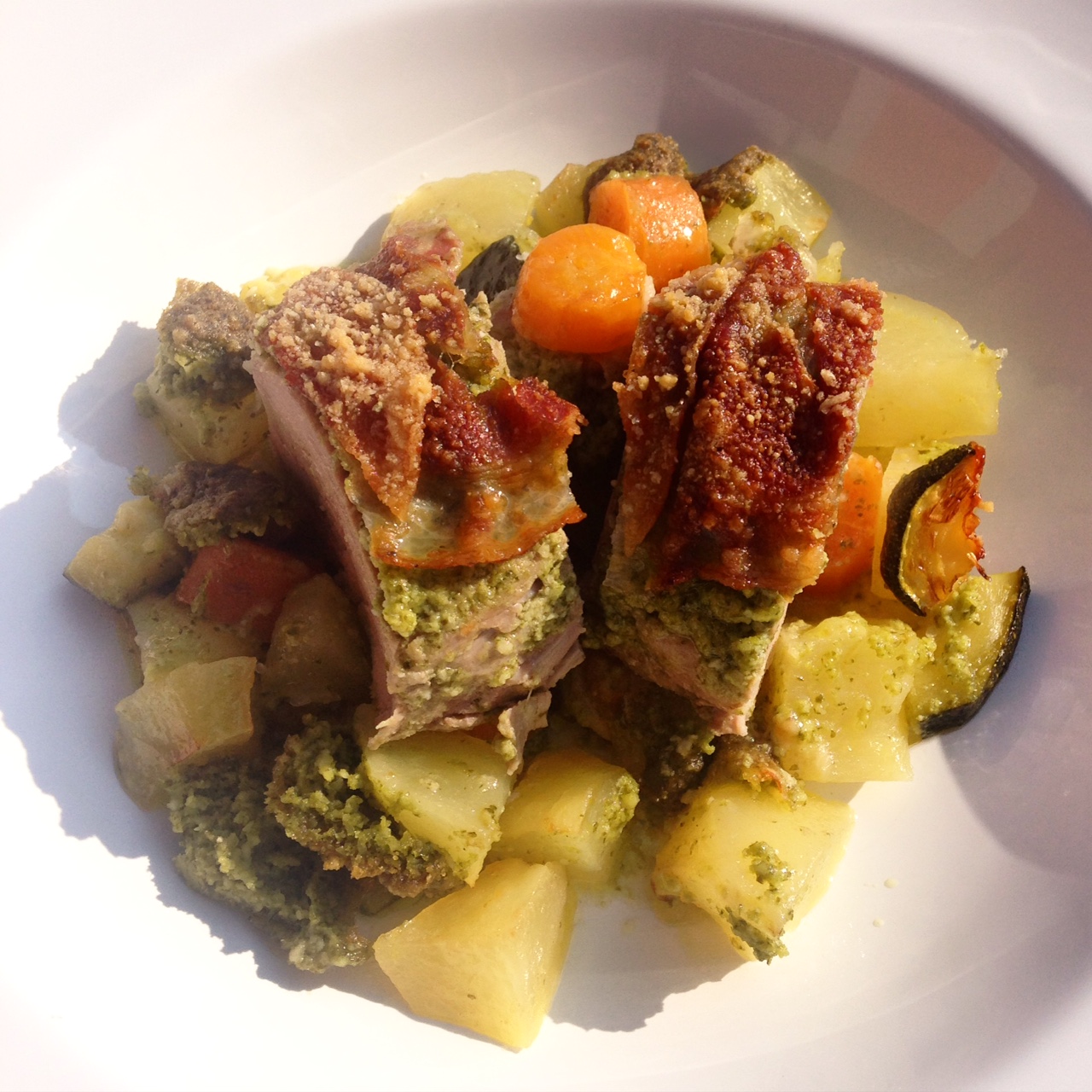 Schweinefilet mit Pesto- und Pancetta-Kruste